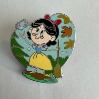 Snow White Scary Adventures Fantasyland Cast Exclusive Disney Pin (C5)