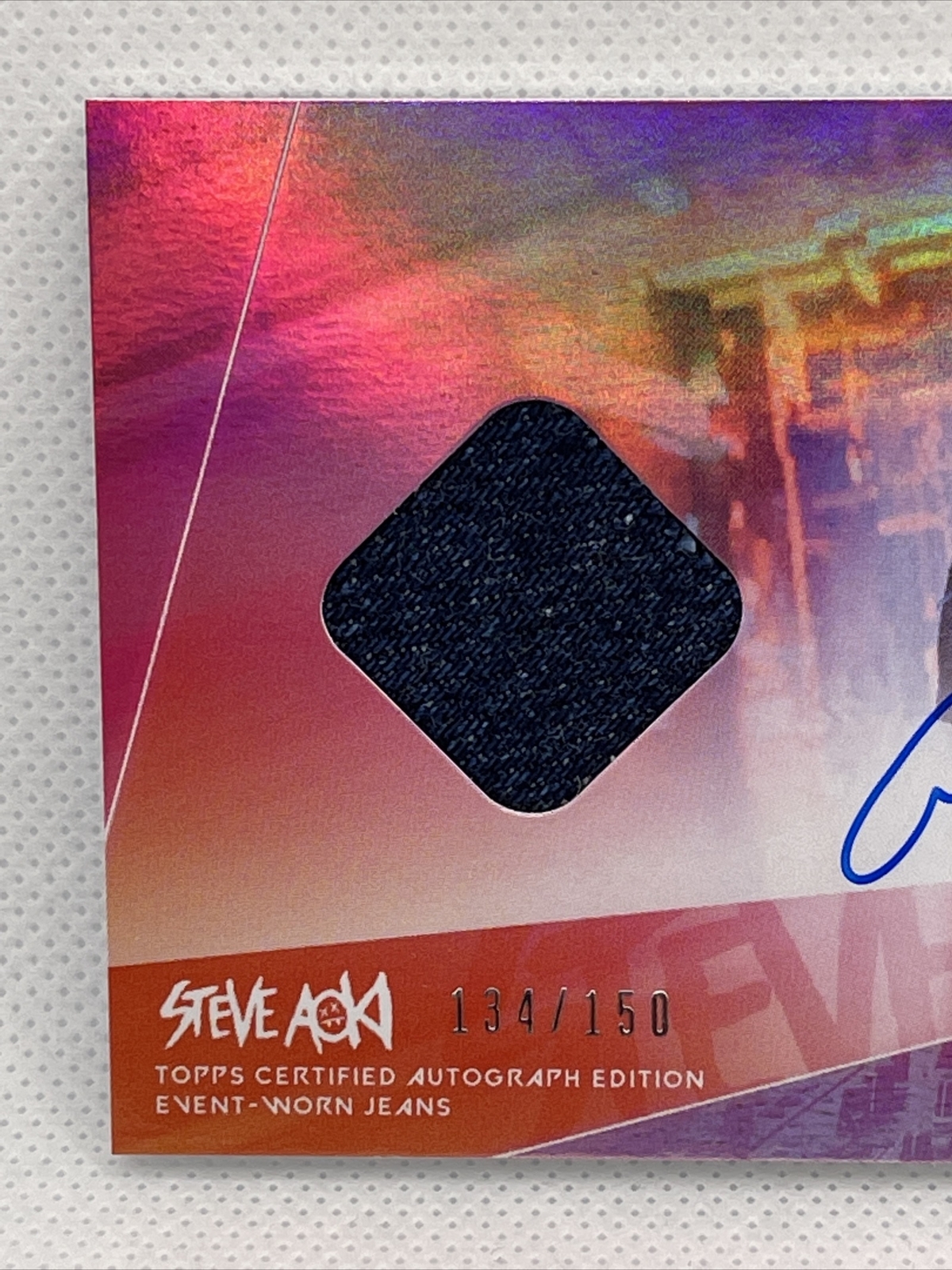 Steve Aoki Topps Autograph Auto Relic Jeans Pink 134/150 Wave 1 - Image 3