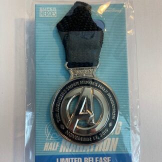 The Avengers Superheroes 2016 1/2 Marathon Disney Pin LE (B)