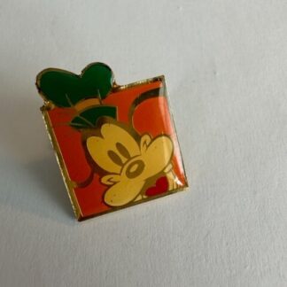 Tokyo Disney Resort Pin Old TDL Goofy Pin (C5)