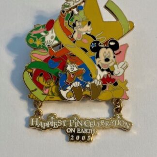 WDW Happiest Celebration On Earth Mickey And Friends Celebrate Disney Pin (B6)