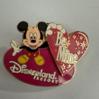 2003 DISNEY DLR BE MINE MICKEY HOLDING A HEART 3D PIN (E0)