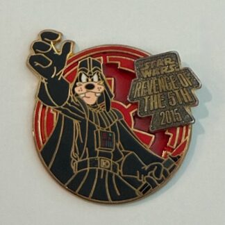 2015 - Darth Goofy Revenge of the Fifth Red hand Out Disney Pin H9