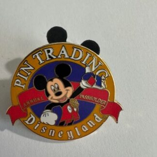 DLR - Annual Passholder Pin Trading Mickey 2000 Disney Pin D8