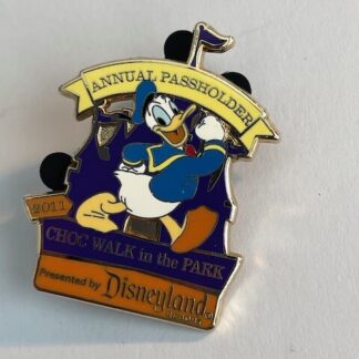 DLR Choc Walk 2011 Annual Passholder Donald Duck Disney Pin (A6)