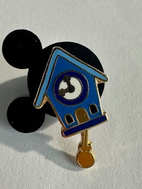 DLR - Cuckoo Clock - Pinocchio Map Disney Pin B8