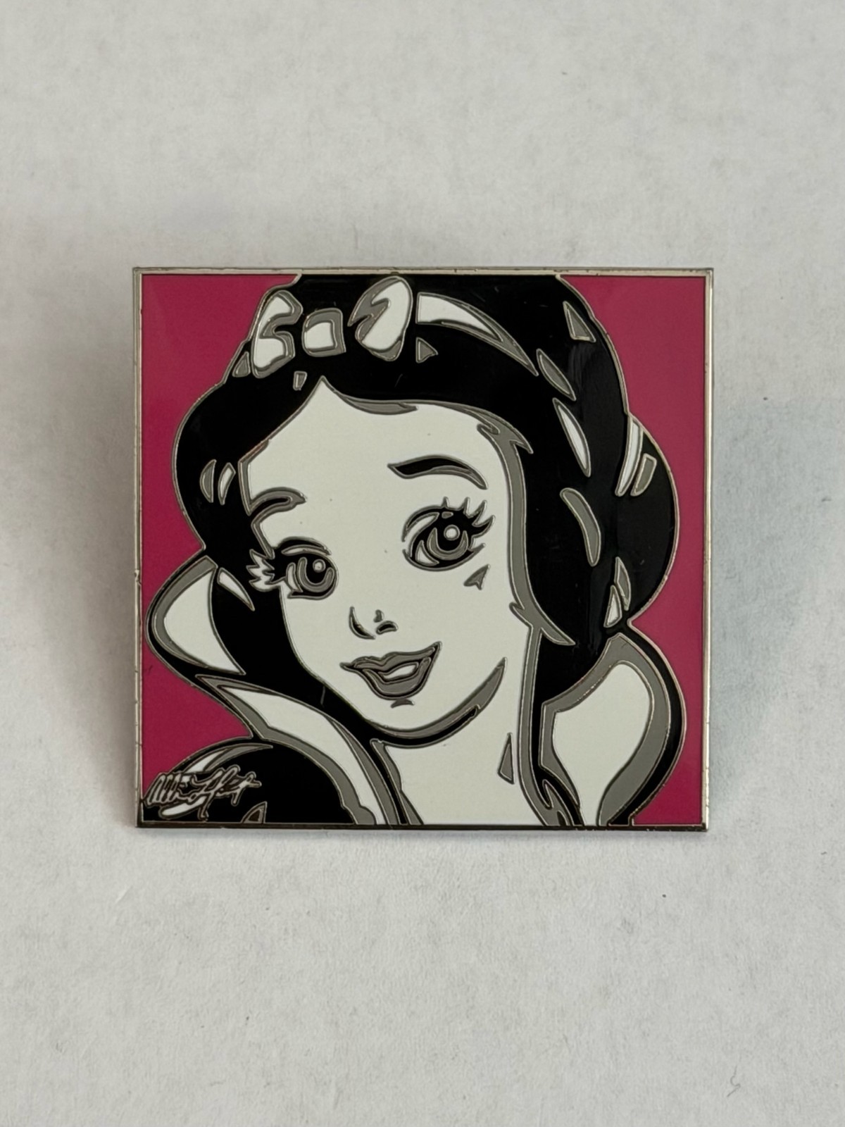 DLR - Snow White - Allison Lefcort Color Portrait - Pink 2004 Disney Pin G7