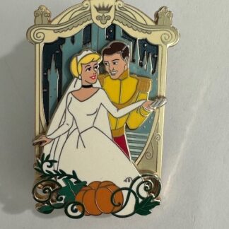 Disney DSSH DSF Cinderella & Prince Happily Ever After Wedding LE 300 Pin (B0)