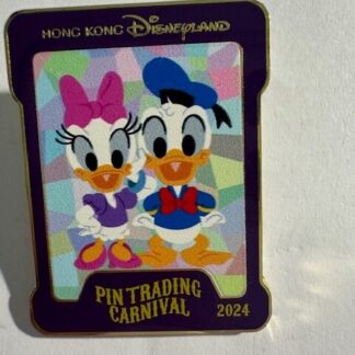Disney HKDL Pin Trading Carnival 2024 Donald Daisy Duck Playing Card LE750 (C1)