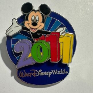 Disney Pin 2011 Cast Member Mickey Mouse (E8)