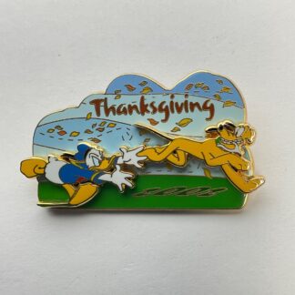 Disney Pin Thanksgiving 2002 Donald Chasing Pluto Wishbone LE 3500 G4