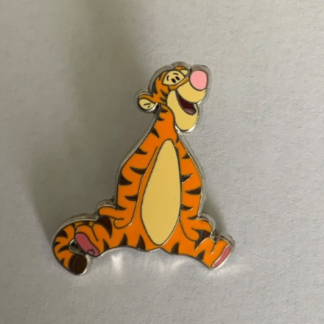 Disneyland Paris Cast Refresh Lanyard Pin Tigger Winnie the Pooh Disney Pin H2