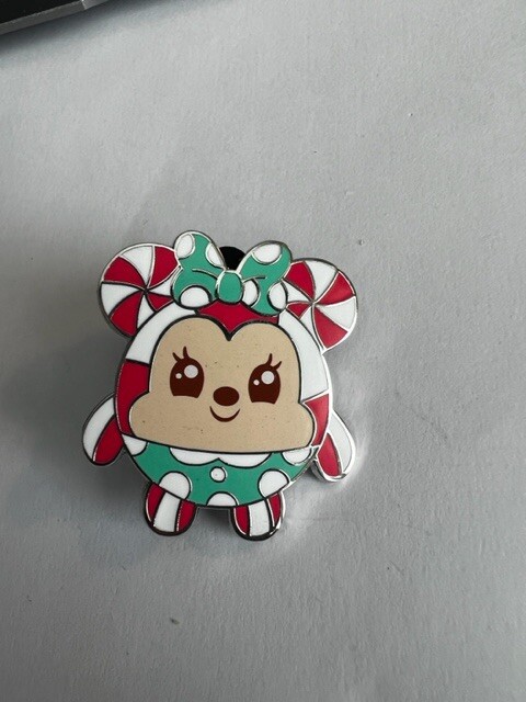 Minnie Peppermint Meringue Munchkins Mystery Candy Cane Disney Pin (C3)