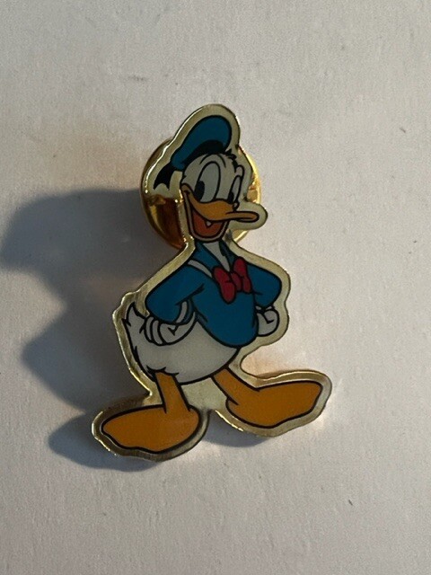 TDal Tokyo Donald Duck Mystery Trading Tin Disney Pin (A2)