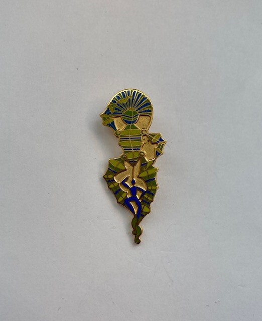 WDW Tapestry Of Bathing Millennium Celebration Diskman Disney Pin B2