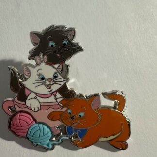 BoxLunch Berlioz Marie, Toulouse Kittens Yarn Balls Aristocat Disney Pin A3