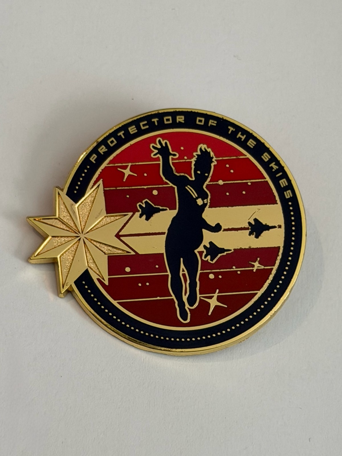 DLP Captain Marvel - Avengers - Protector of the Skies 2022 Paris Disney Pin H7