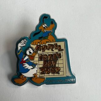 DLR April Fool’s Day 2002 Pluto And Donald Calendar Disney Pin (B6)