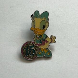 Daisy Duck Game Prize 15th Anniversary Tokyo Disney Pin (B2)