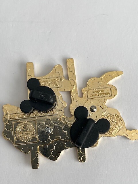 Disney Medieval Magic Brave Little Tailor Mickey & Minnie Horses LE 1000 Pin A2 - Image 3
