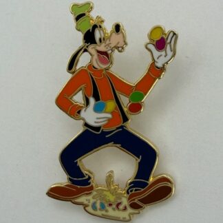 Disneyland Easter 2002 Goofy Breaking Eggs Collector Disney Pin G8