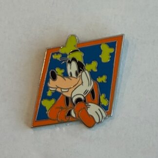 Goofy - Mickey and Friends Deluxe Starter 2011 Hats Disney Pin H5