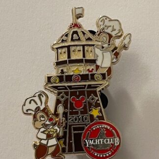HTF Rare Le 750 Chip and Dale yacht Club Disney Pin (D1)