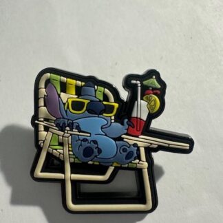 Loungefly Stitch on Lawn Chair Vacation Mystery Hot Topic Disney Pin B0