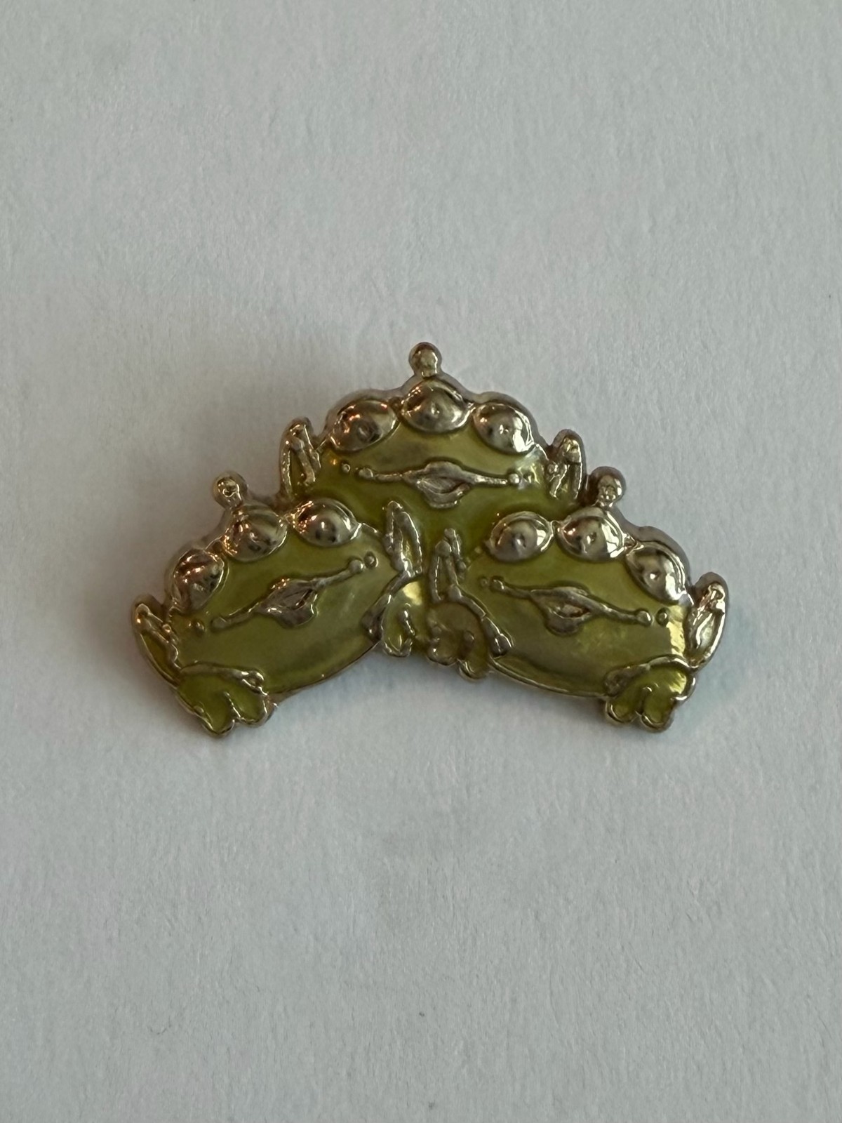 Tokay Japan Alien Green Men Toy Story Head Mini Disney Pin H6