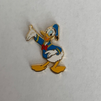 Vintage Donald Duck Disney Lapel Pin Waffle Back Gold Waving (H5)