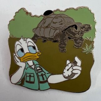 WDW Donald With Galapagos Tortoise Animal Kingdom Animals Disney Pin (C9)