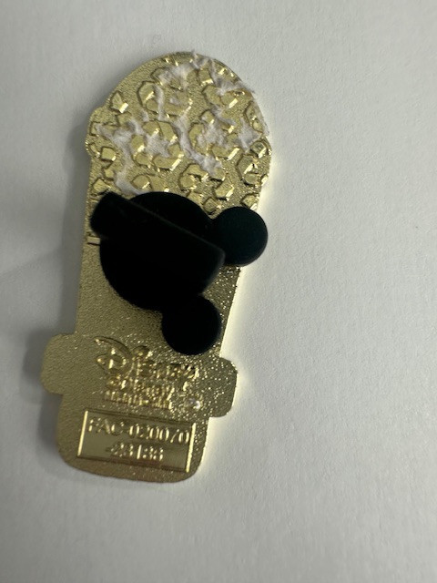 Boxlunch Skateboard Chip And Dale Skateboarding Disney Pin C0 - Image 3