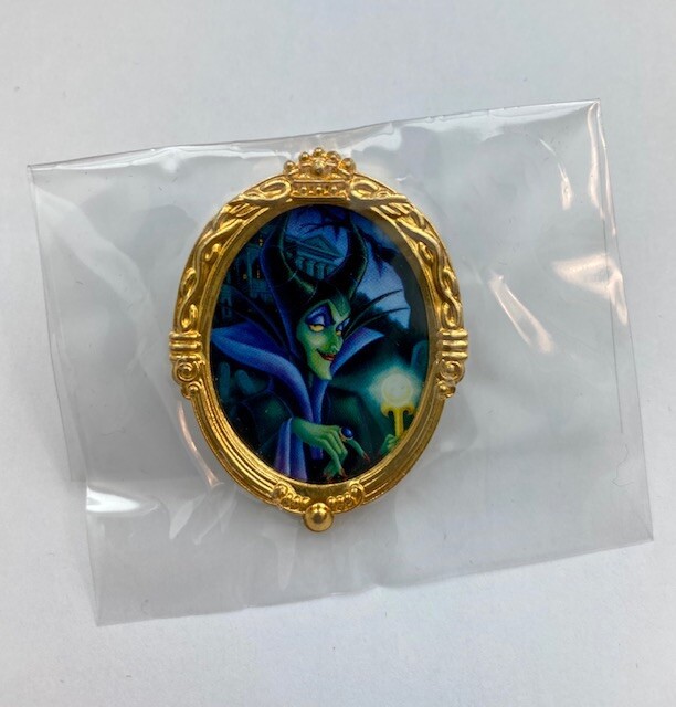 DL LE Oval Character Of The Month Maleficent Sleeping Beauty Disney Pin LE A2