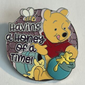 Disney Pin Winnie the Pooh Disney Scents Honey LE 2000  (A7)