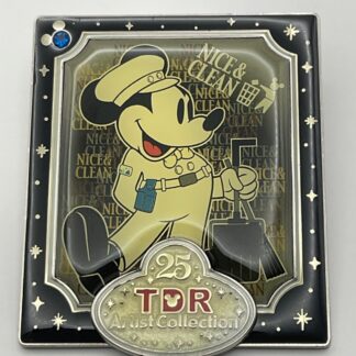 Disney Tokyo TDR Artist Collection Naoko Kishida Nice And Clean Mickey Pin D5