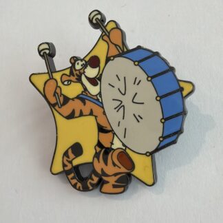FiGPiN Tigger Winnie the Pooh Series 1 Y796 - Common Mystery 2025 Disney Pin F7