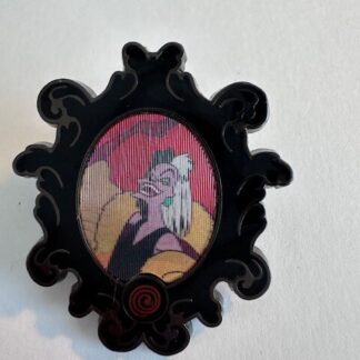 Loungefly Cruella Villains Lenticular Portrait 101 Dalmatians Disney Pin D6