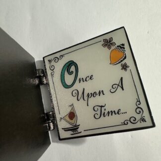 Loungefly Moana Princess Book Hinged Once Upon A Time Hot Topic Disney Pin (B2)