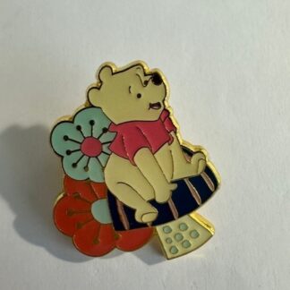 Loungefly - Pooh - Mushroom Floral Winnie the Pooh Disney Pin C3